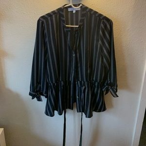 Almost BRAND NEW, SUPER CUTE, Black & White Button Up That Is Super Classy!